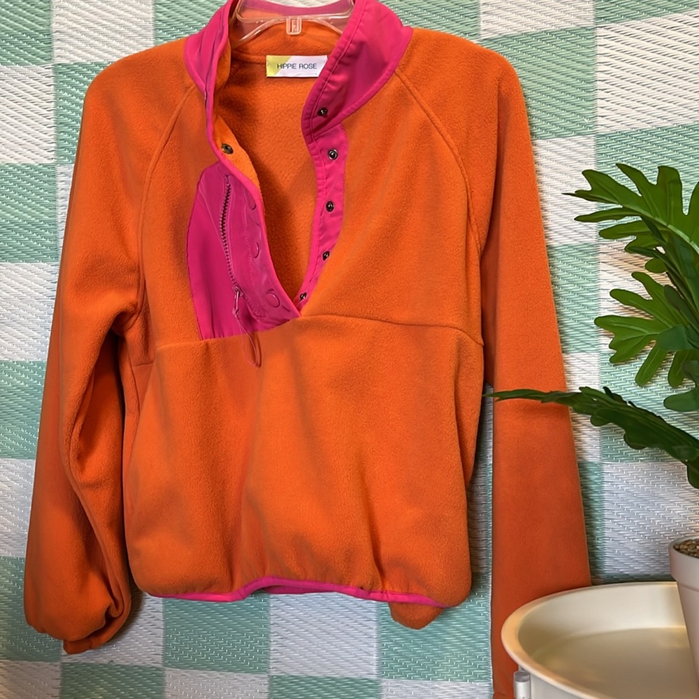 Hippie Rose Fleece Pullover. Size Medium.